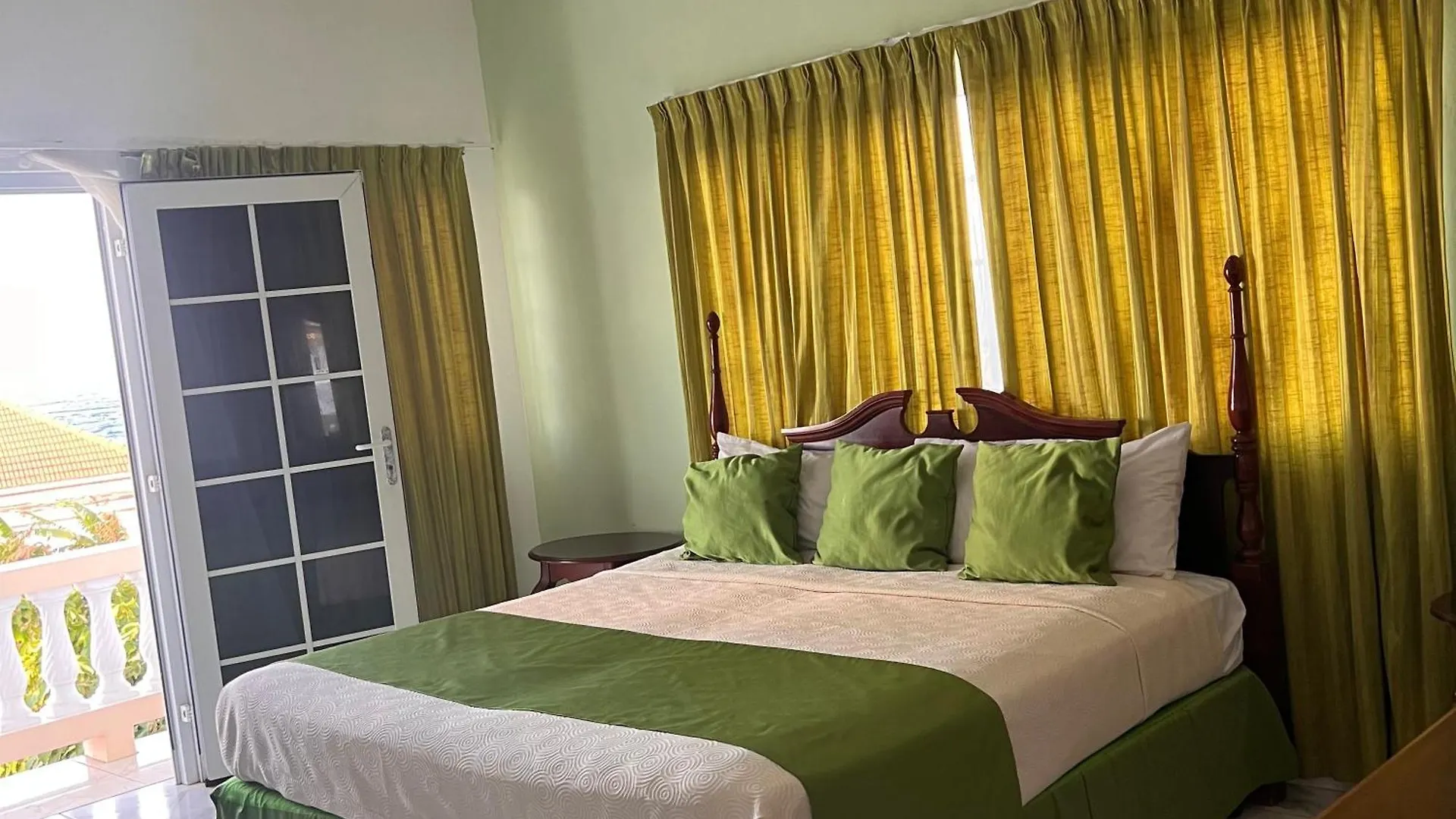 Global Villa Hotel & Conference Center Orange Cove 3*,  Jamaica